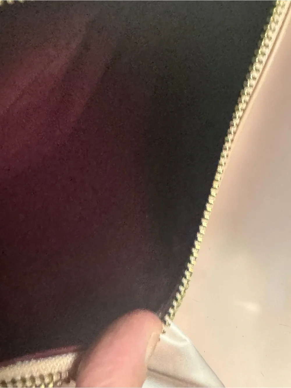 Marc Jacobs dimensions 25